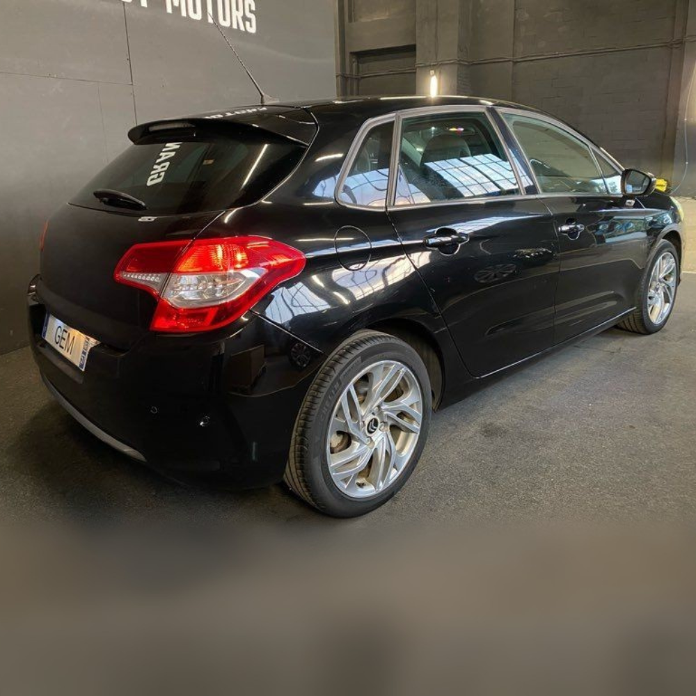 Citroën C4 1.6 HDI Exclusive – 110 ch – Toit panoramique – GPS – Sièges massants – 146 000 km