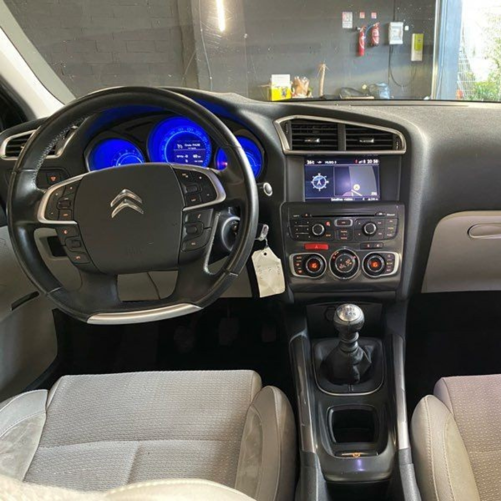 Citroën C4 1.6 HDI Exclusive – 110 ch – Toit panoramique – GPS – Sièges massants – 146 000 km