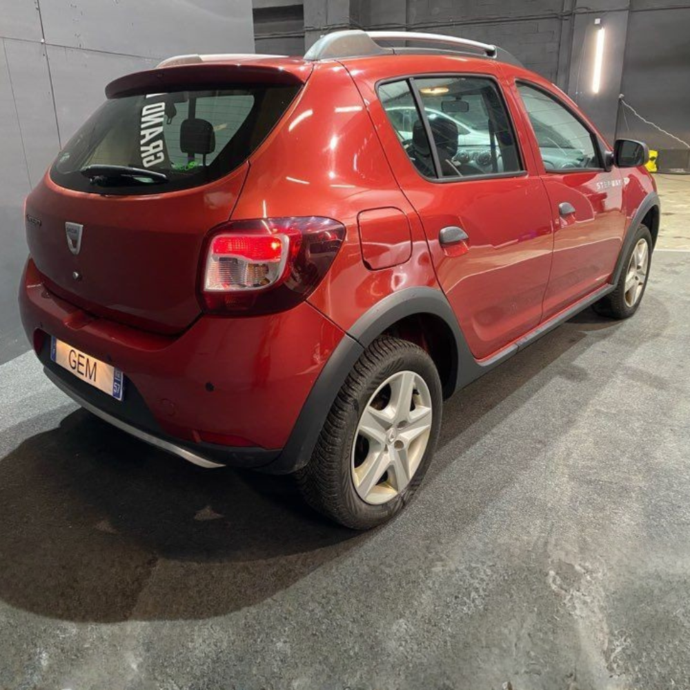 Dacia Sandero Stepway 0.9 TCe Ambiance – 90 ch – 83 100 km – Carnet d’entretien complet – CT 2027 – Garantie – Reprise possible